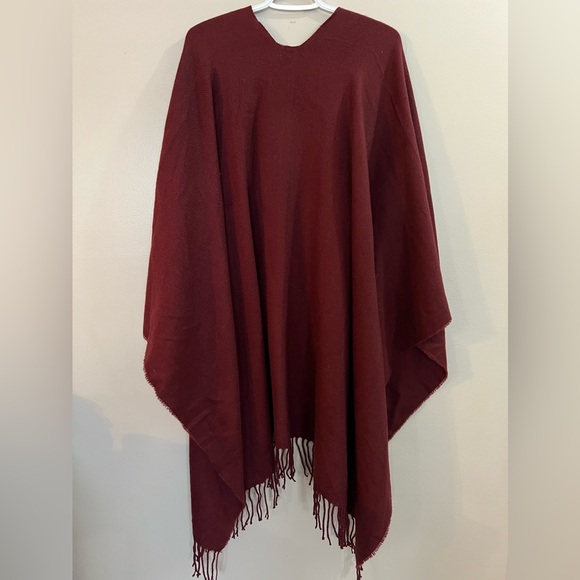 H&M burgundy poncho - Picture 3 of 3